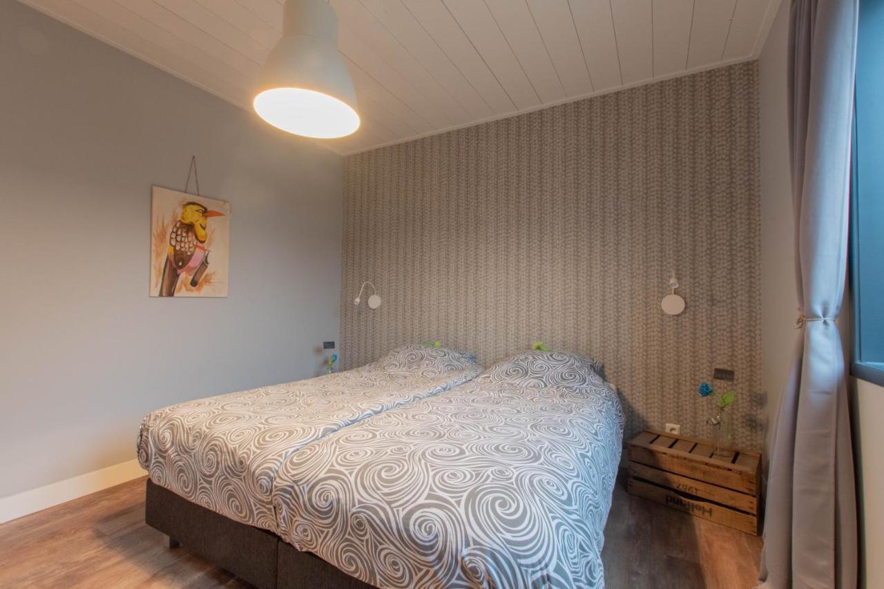 Stijlvol Ingerichte Bungalow In Baarland Exteriör bild